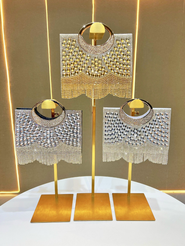 Õhtune crossbody kott rhinestone tasseliga – polüester, väike ruudukujuline kuju, magnetlukust, telefoni ja dokumentide taskud, 2025 kevad