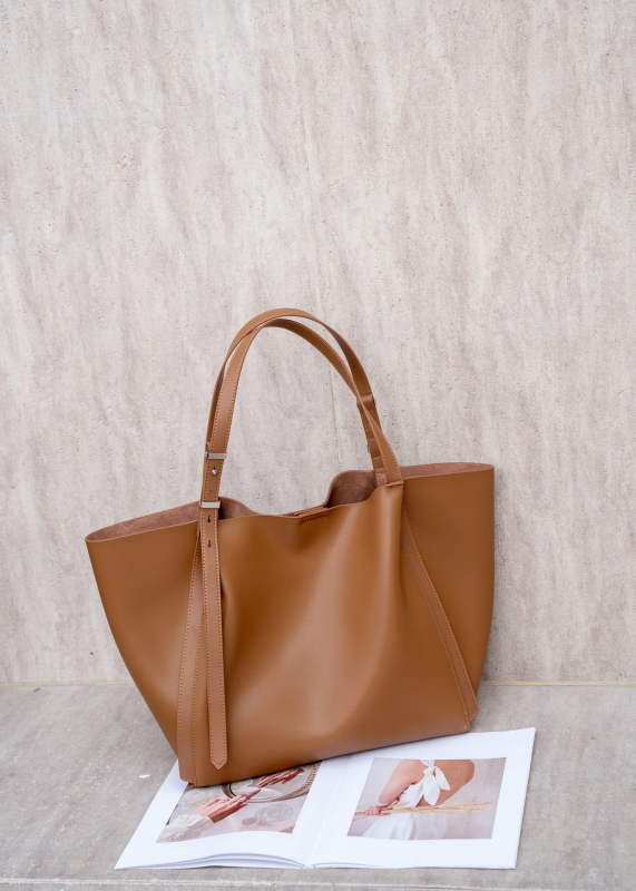 Naiste retro tote kott, tõeline nahk, horisontaalne ruudukujuline kuju, tõmblukuga sulgemine, sisemine zip-korter, vooder polüester-puuvillane