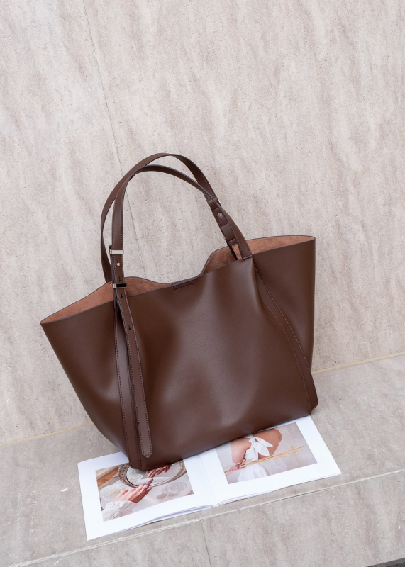 Naiste retro tote kott, tõeline nahk, horisontaalne ruudukujuline kuju, tõmblukuga sulgemine, sisemine zip-korter, vooder polüester-puuvillane