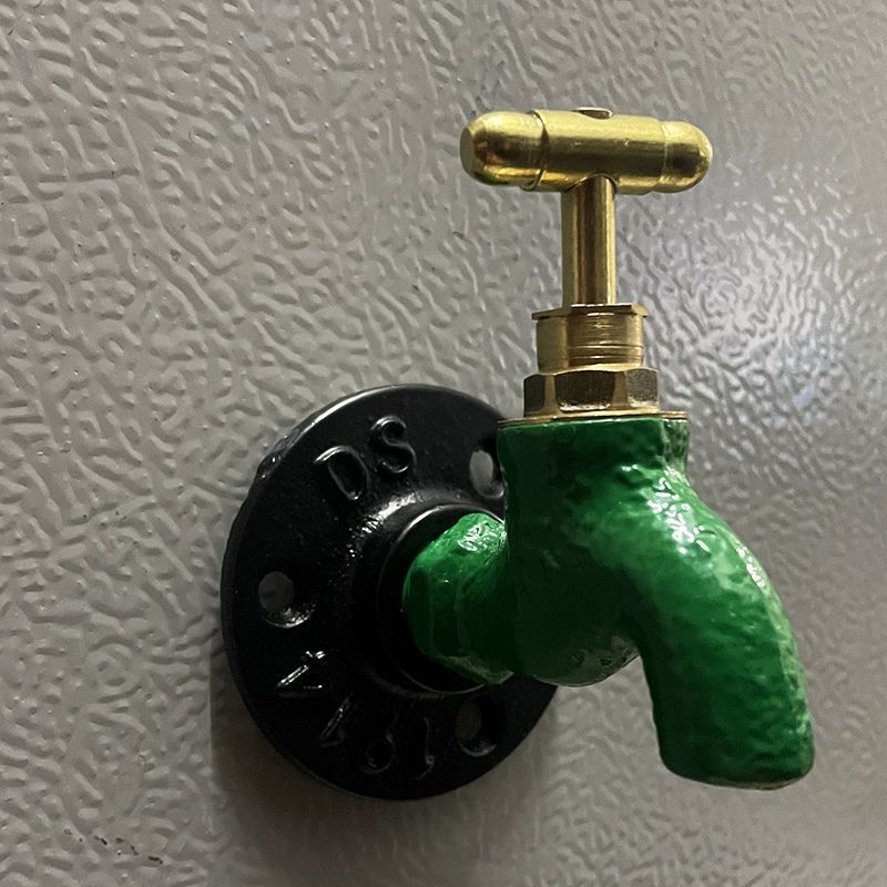 Oceľový magnet na chladničku s kreatívnym retro-priemyselným dizajnom ventilu kohútika; Materiál: železo; Štýl: kreatívny; Darček; vhodný na Vianoce a svadby