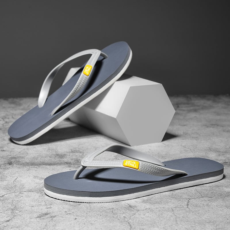 DEVIL STRILL Pánske flip-flopy – mladistvý štýl, otvorená špička, EVA horná časť, gumová podrážka, bez zapínania