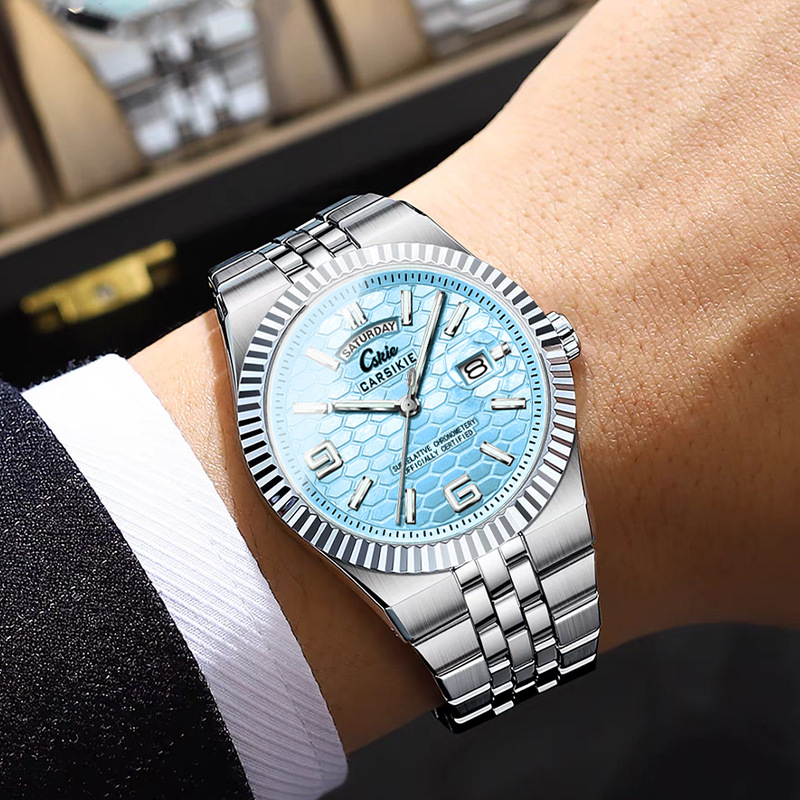 Muški kvarcni sat s čeličnim kaišem, brojčanik s pčelinjim saćem, kalendar, luminescencija, dekorativne detalje