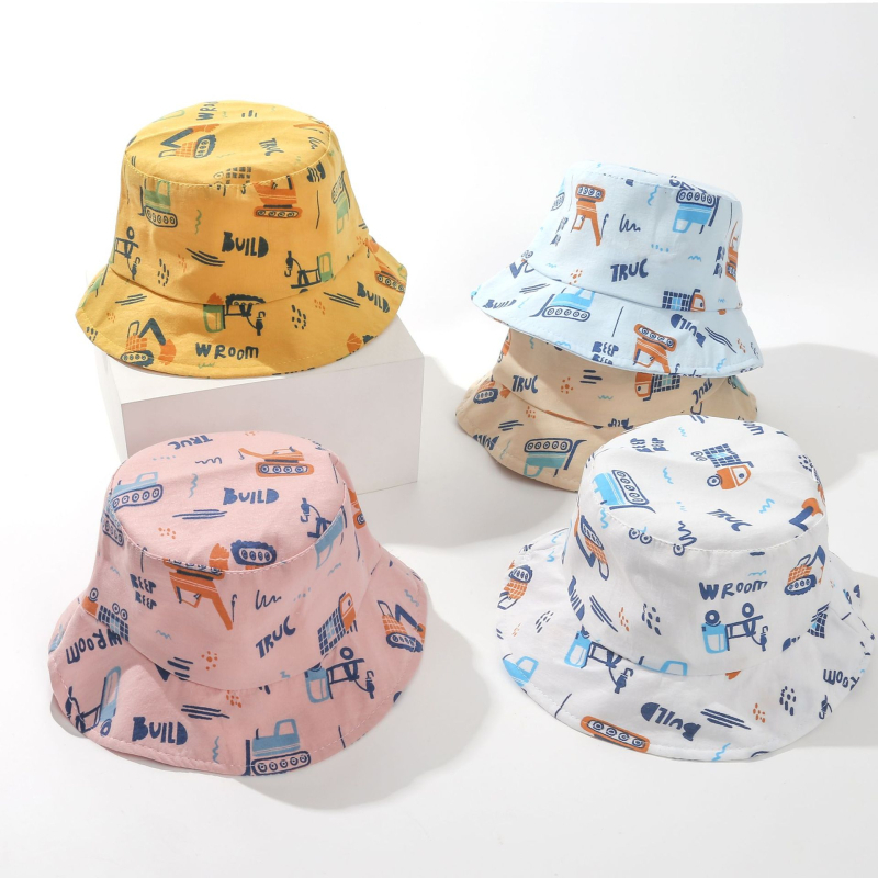 Dječja ribarska kapa s dizajnom auta – Poliester 71–80%, Četiri godišnja doba, Prozračna, Otporna na vjetar, Zaštita od sunca, Plosnati vrh, Kratki rub, Uzrast 0–4 godina