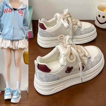 Ženske tenisice s debelim potplatom za povećanje visine, PU gornji dio, gumena potplata, srednja visina pete 3–5 cm, okrugli vrh, niski gležanj