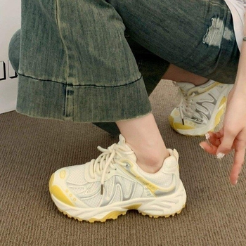 Trening tenisice — prozračni mrežasti gornji dio, lagani gumeni đon, vezanje, protuklizne