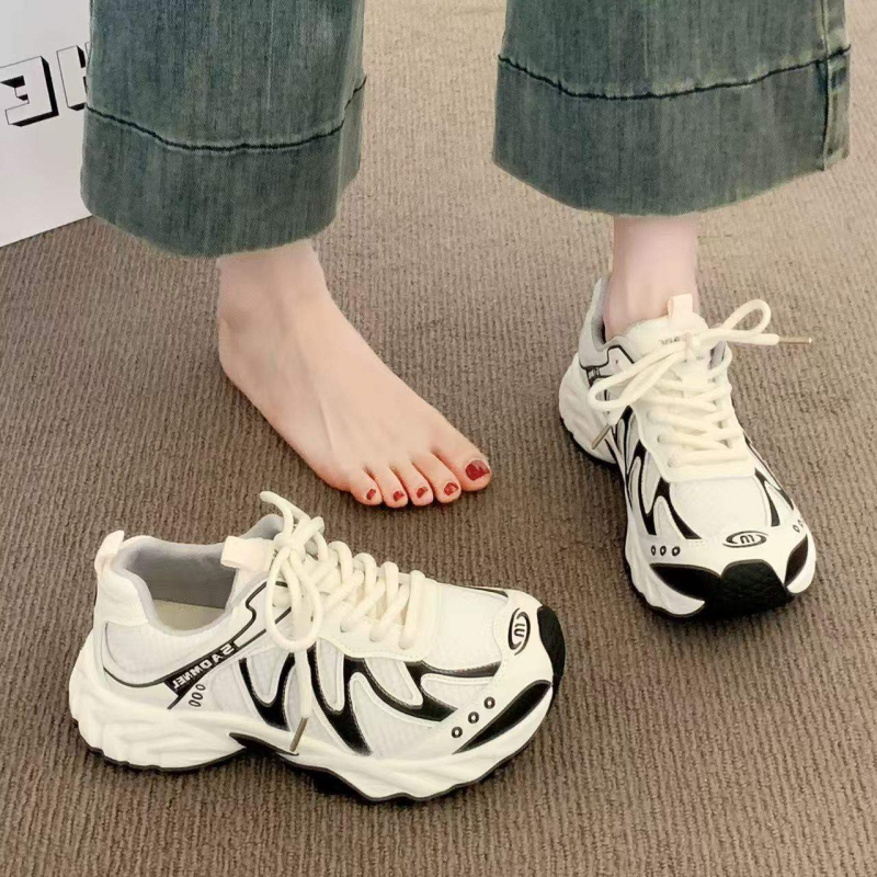 Trening tenisice — prozračni mrežasti gornji dio, lagani gumeni đon, vezanje, protuklizne