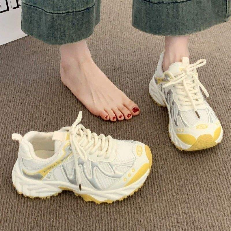 Trening tenisice — prozračni mrežasti gornji dio, lagani gumeni đon, vezanje, protuklizne