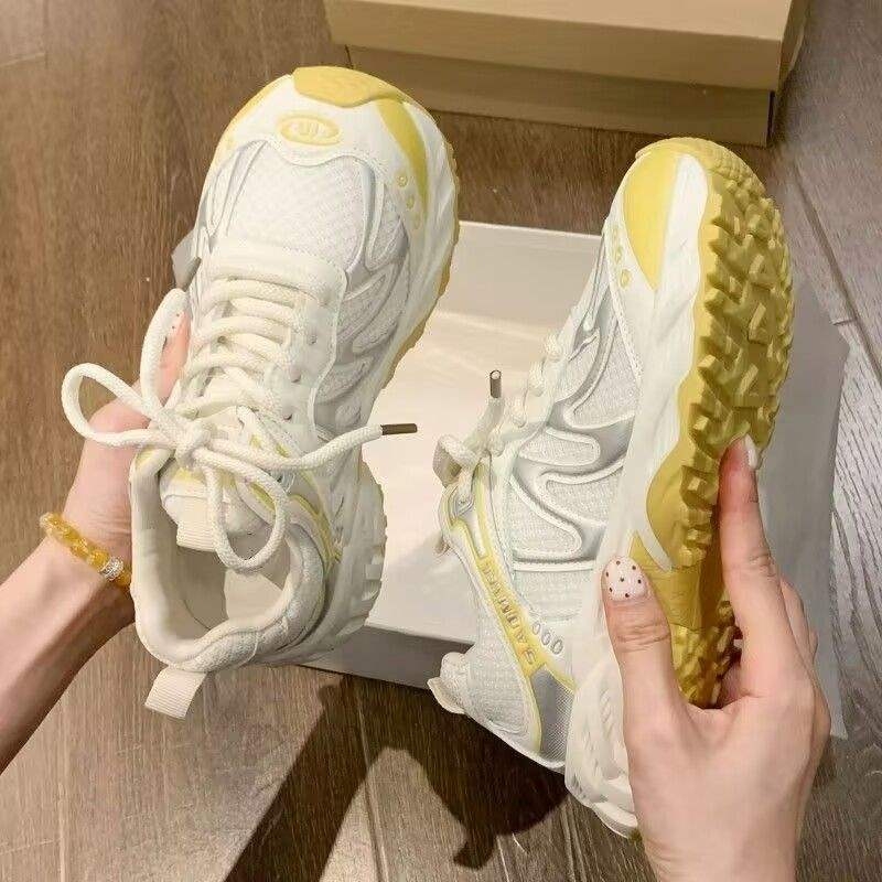 Trening tenisice — prozračni mrežasti gornji dio, lagani gumeni đon, vezanje, protuklizne