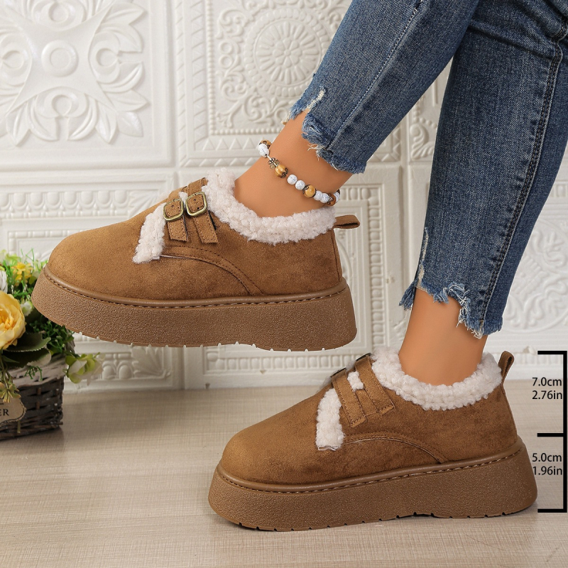 Zimske čizme sa kopčom, vodootporne i tople, gornji dio od velura, gumena potplata, zaobljen vrh