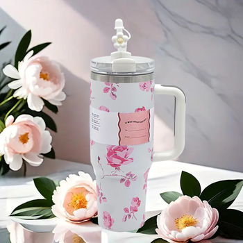 Izolovaný automobilový pohár s držadlom, dvojitá stena, vnútorná 304 nerez oceľ, skrutkovacie viečko, 6-12 h izolácie