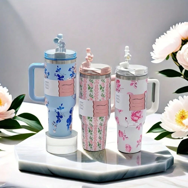 Izolovaný automobilový pohár s držadlom, dvojitá stena, vnútorná 304 nerez oceľ, skrutkovacie viečko, 6-12 h izolácie