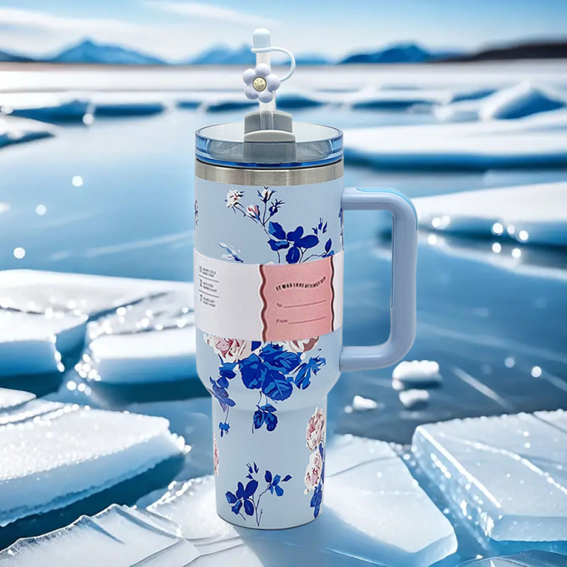 Izolovaný automobilový pohár s držadlom, dvojitá stena, vnútorná 304 nerez oceľ, skrutkovacie viečko, 6-12 h izolácie