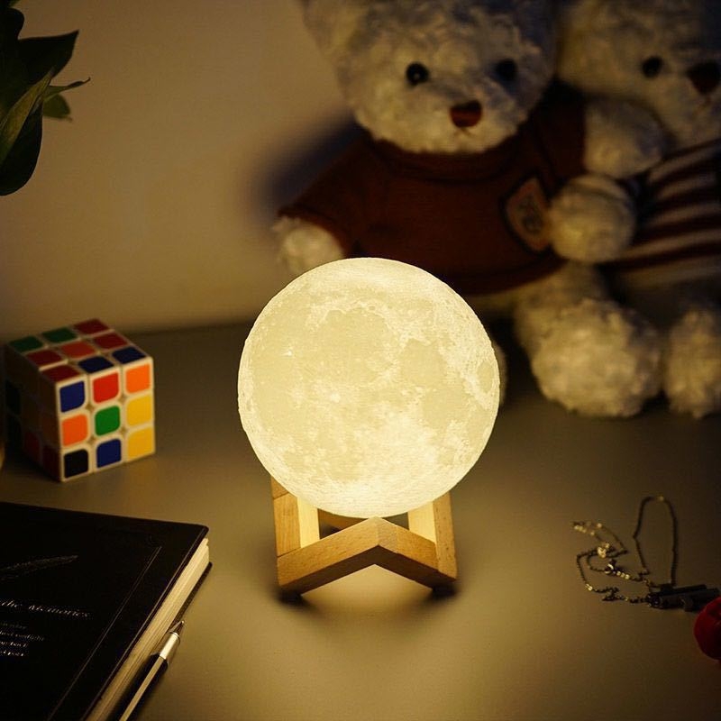 3D noćna lampa s mjesecom – USB napajanje, PVC abažur, dodirni prekidač, inteligentno upravljanje