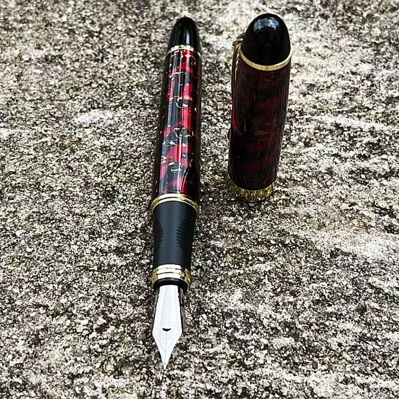 Tvrdý kaligrafický nib s kovovým plášťom, kovovou špičkou, v krabici