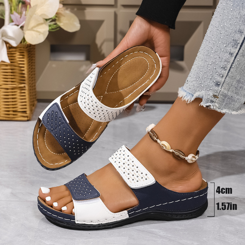 Slip-on basutės su stora padu, PU viršus, guminis padas, piršto forma: žuvies burna, Europos–Amerikos stilius, vasara 2025.