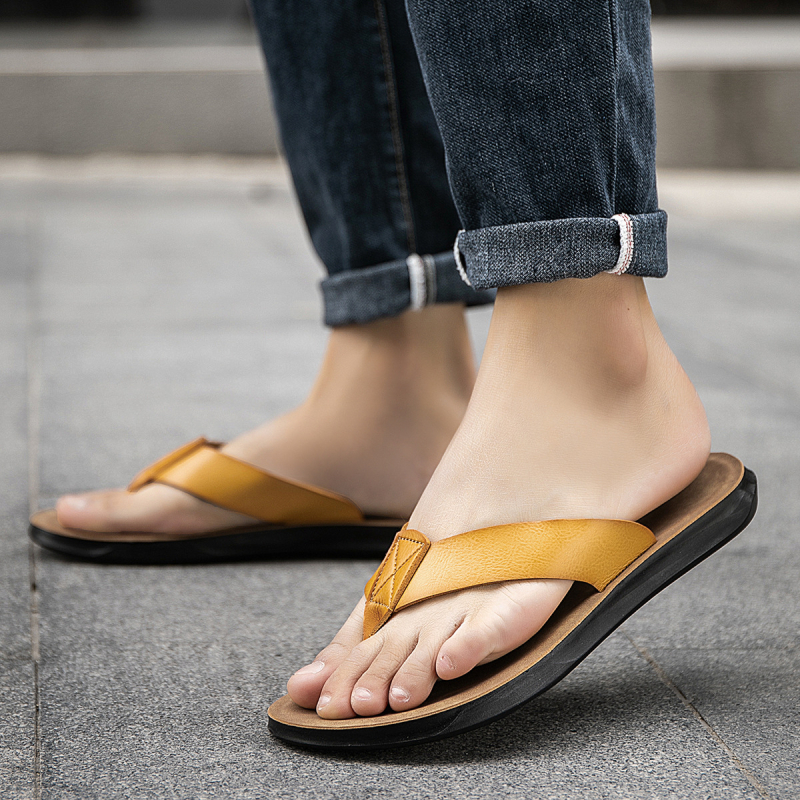 Pánske plážové flip-flopy s Ultrafilm koženým horným dielom, PU podrážka, injekčná technológia, otvorený prst, zapínanie klipom