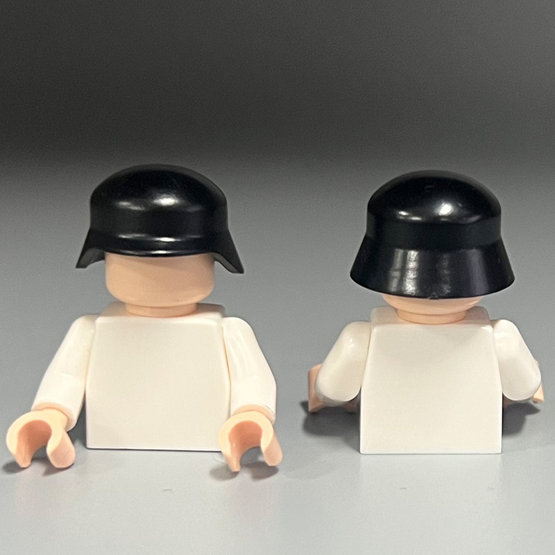 Sada malých dielikov pre vojenskú figúrku – prilba nemeckého typu, ABS plast, 200–400 dielov, 0.1 kg, pre vek 7–14 rokov