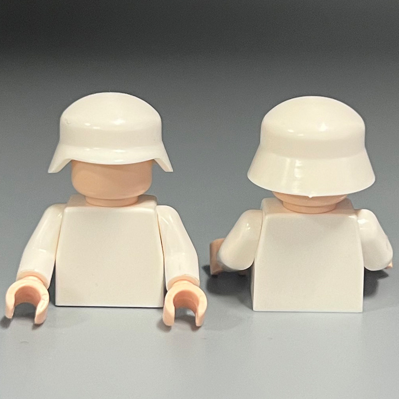 Sada malých dielikov pre vojenskú figúrku – prilba nemeckého typu, ABS plast, 200–400 dielov, 0.1 kg, pre vek 7–14 rokov