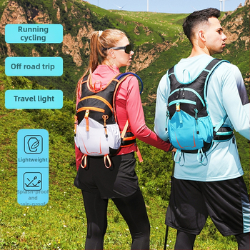 Turistický ruksak s hydratačným systémom, Oxford látka, zakrivené ramenné popruhy, priedušný a nepremokavý