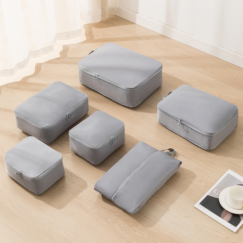 Putna torba QM2024, kubičnog oblika, poliester, višenamjenski organizator za cipele, odjeću i toaletne potrepštine