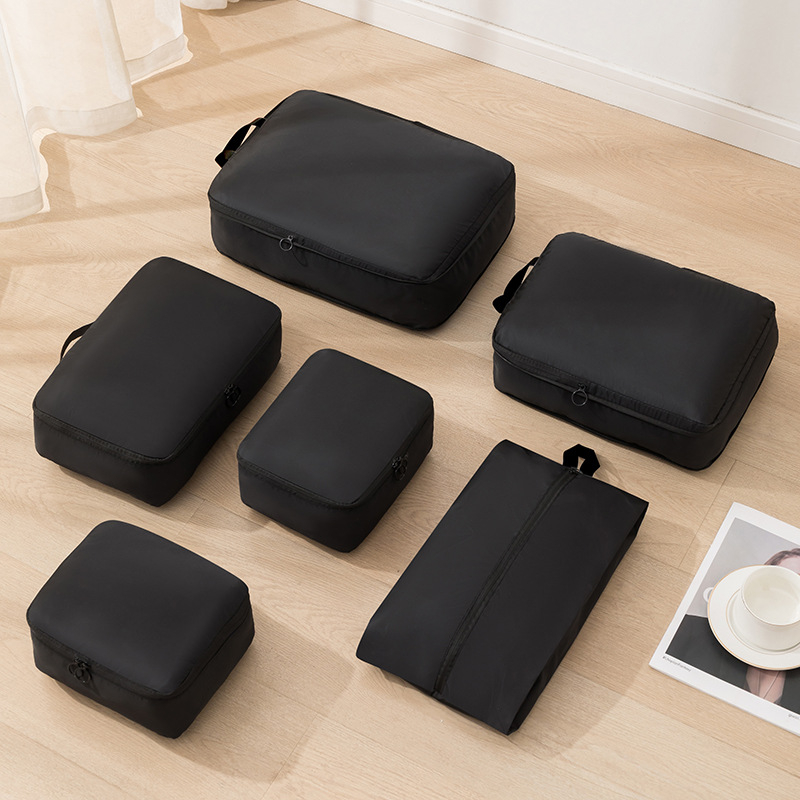 Putna torba QM2024, kubičnog oblika, poliester, višenamjenski organizator za cipele, odjeću i toaletne potrepštine