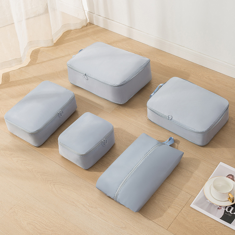 Putna torba QM2024, kubičnog oblika, poliester, višenamjenski organizator za cipele, odjeću i toaletne potrepštine