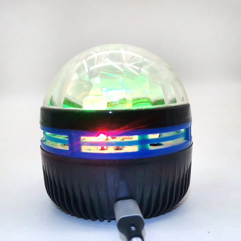 Q6 Projekčná Lampa s Hviezdnou Oblohou a Vzorom Vodných Vĺn — Stolná Romantická Nočná Lampa, Atmosféra so Severným Svetlom, Vstavaná Batéria