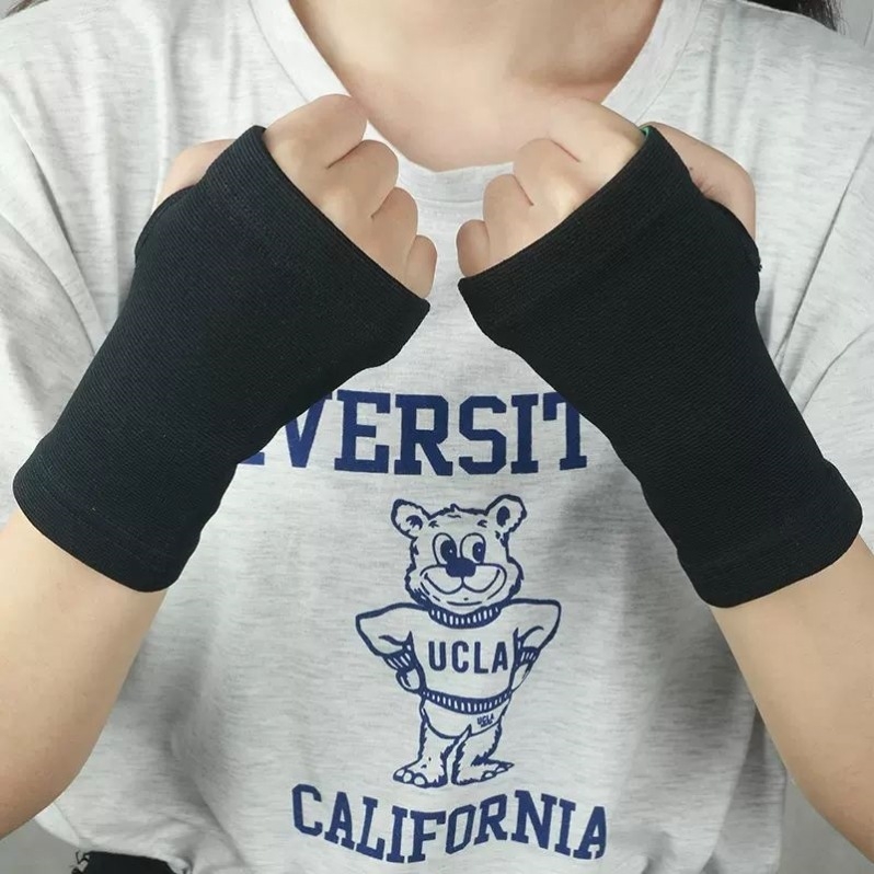 Orteza pentru încheietură din burete – pentru copii (material: burete; parte protejată: încheietură; categorie: orteză pentru încheietură)