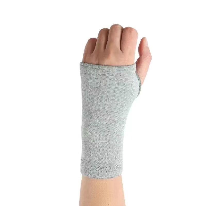 Orteza pentru încheietură din burete – pentru copii (material: burete; parte protejată: încheietură; categorie: orteză pentru încheietură)