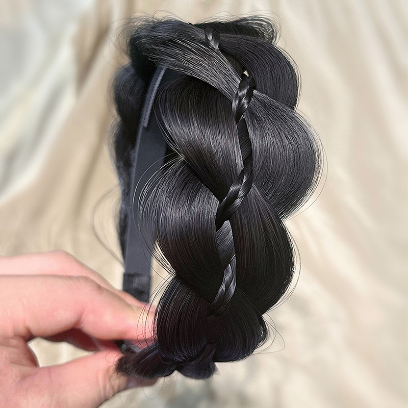 Perucă cu bandă pentru cap, împletitură în cinci șuvițe în formă de coastă de pește, lată și groasă, fibre rezistente la temperatură, lungime medie spre lungă, acoperă firele albe