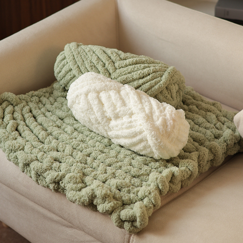 Vuna mačjeg repa, kućna vuna, 7S, 1-slojna, elektrostaticko uvijanje, motek za ručno pletenje