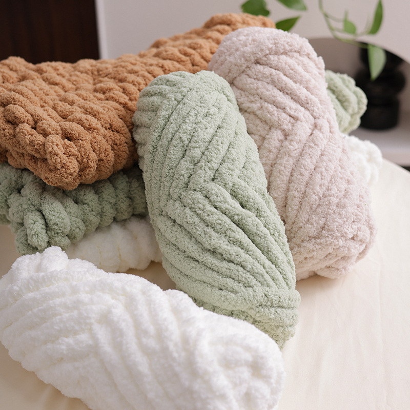 Vuna mačjeg repa, kućna vuna, 7S, 1-slojna, elektrostaticko uvijanje, motek za ručno pletenje