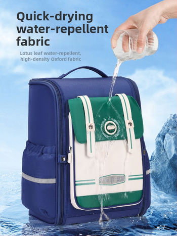 Unisex mokyklinė kuprinė 1–6 klasei, kvėpuojanti, itin lengva, išplėčiama, mažinanti apkrovą, atšvaitiniai elementai nakties saugumui; medžiaga: Oxford audinys; pamušalas: poliesteris; ergonomiška nugaros plokštė