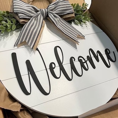 Drevená vstupná tabuľka s nápisom Vitajte (Materiál: Drevo; Spracovanie: Iné; Darček: Áno; IP schválenie: Nie)