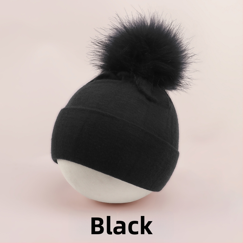 Pulórová čiapka pre deti s kupolovitou vrchnou časťou a okrajom na uši, teplá a vetruodolná, pre vek 0–2 rokov