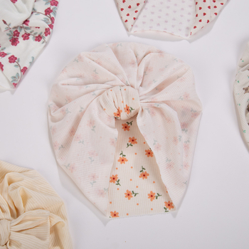 Detská čiapka Beanie z jacquardového polyesteru (96%+), pruhovaný vzor, bez okraje, ochrana proti slnku