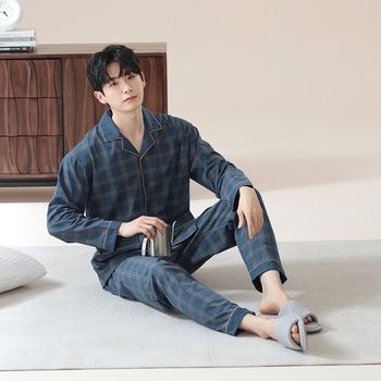 Pánska súprava na spanie z pletenej bavlny (90–95%), golier Turn-down, dlhé rukávy, dlhé nohavice