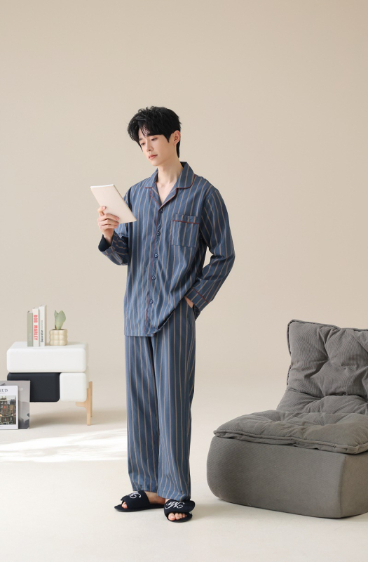 Pánska súprava na spanie z pletenej bavlny (90–95%), golier Turn-down, dlhé rukávy, dlhé nohavice