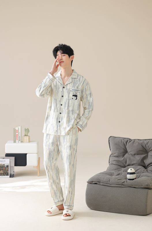 Pánska súprava na spanie z pletenej bavlny (90–95%), golier Turn-down, dlhé rukávy, dlhé nohavice