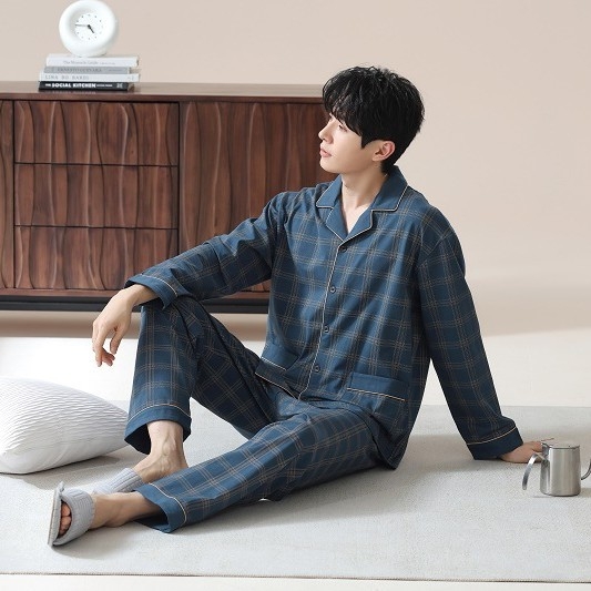 Pánska súprava na spanie z pletenej bavlny (90–95%), golier Turn-down, dlhé rukávy, dlhé nohavice