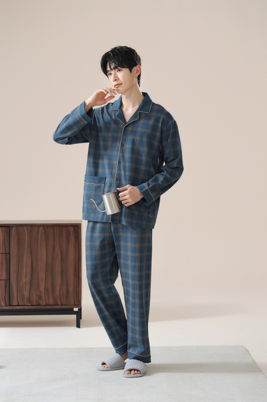 Pánska súprava na spanie z pletenej bavlny (90–95%), golier Turn-down, dlhé rukávy, dlhé nohavice