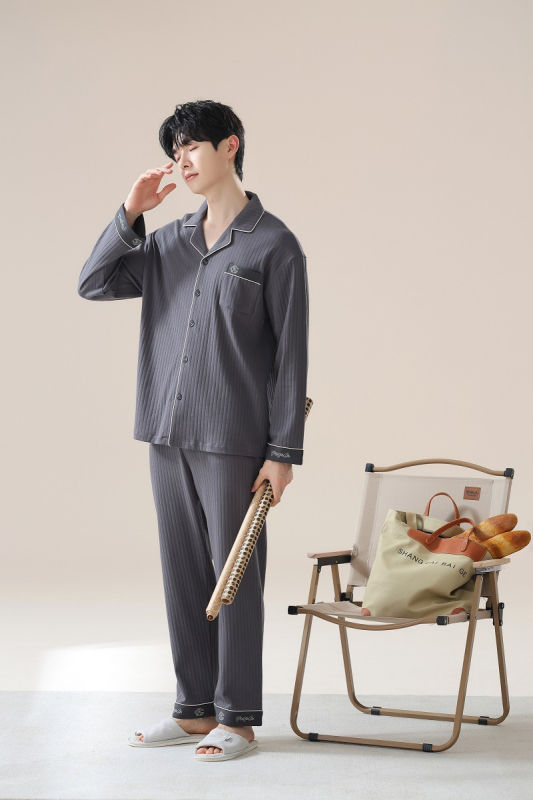 Pánska súprava na spanie z pletenej bavlny (90–95%), golier Turn-down, dlhé rukávy, dlhé nohavice