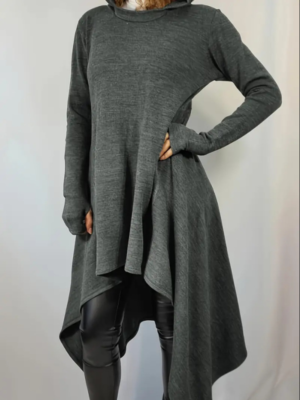 Kapuutsiga asümmeetriline kleit, keskmise pikkusega, pikad varrukad, puuvillale sarnane kangas, polüester-puuvillasegu (90–95% polüester, <30% puuvill) — igapäevane jaapani-korea stiil