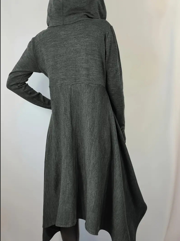 Kapuutsiga asümmeetriline kleit, keskmise pikkusega, pikad varrukad, puuvillale sarnane kangas, polüester-puuvillasegu (90–95% polüester, <30% puuvill) — igapäevane jaapani-korea stiil