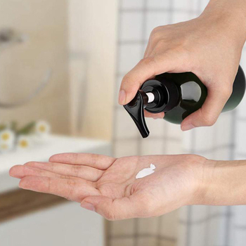 PET plastová fľaša na kozmetiku s pumpou, matný povrch, UV tlač