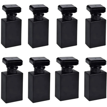 Parfüüri pudelite komplekt, puhutud klaas, hõbedase pihustiga ja akrüülkorgiga.