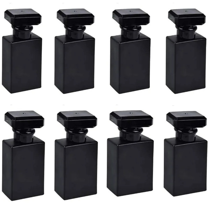 Parfüüri pudelite komplekt, puhutud klaas, hõbedase pihustiga ja akrüülkorgiga.