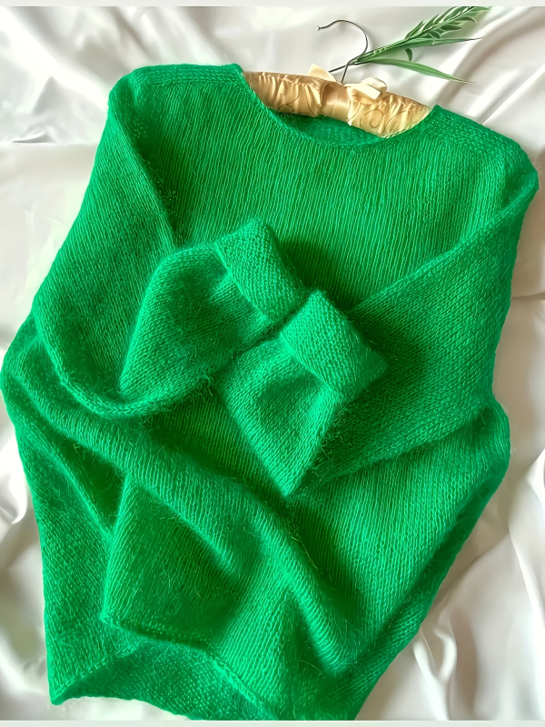 Polüesterkiududest kampsun, ümmarguse kaelusega, pikad varrukad, ühtne muster, keskmise paksusega, sügis 2025