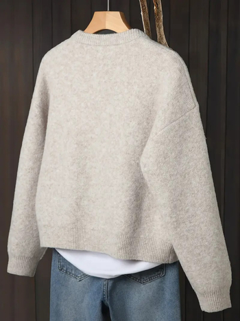 Naiste kudumiskardigan, kirjanduslik retro stiil, ümmargune kaelus, pikad varrukad, regulaarne pikkus, ühe rea nupudega