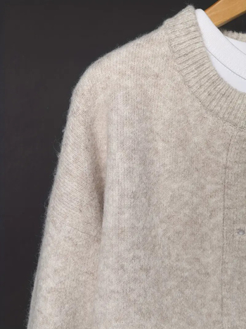 Naiste kudumiskardigan, kirjanduslik retro stiil, ümmargune kaelus, pikad varrukad, regulaarne pikkus, ühe rea nupudega